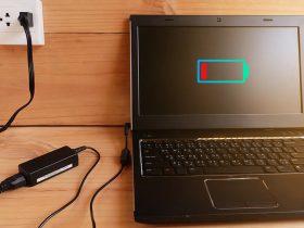 Cara Mengecas Laptop yang Benar agar Baterai Awet